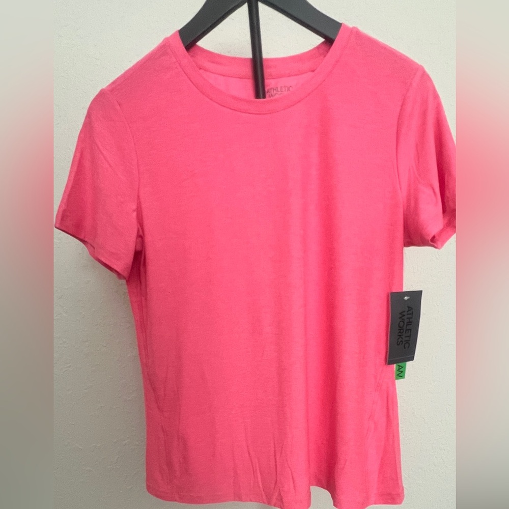 Athletic Works Women's Vibrant Pink Short Sleeve Tee